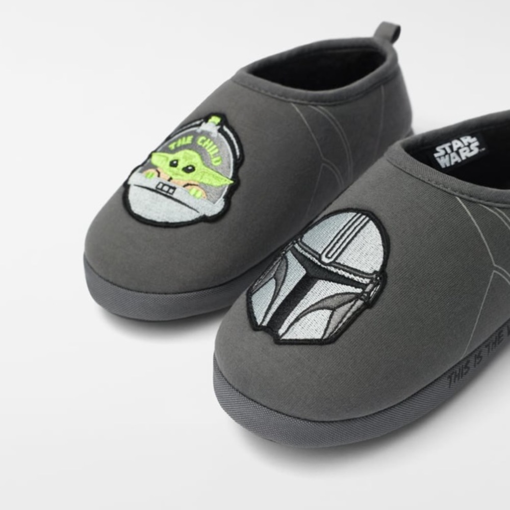 NWT Zara Size 12.5-13.5 little kid Disney Star Wars Mandalorian cotton slippers
